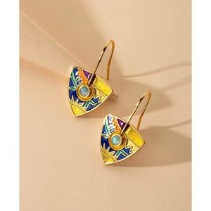 ✨Triangles Charm Earrings✨